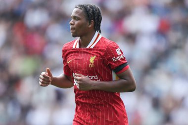 Liverpool takımının Rio Ngumoha 'sı Preston North End ile Liverpool arasında oynanan 13 Temmuz 2025 Deepdale, Preston, İngiltere