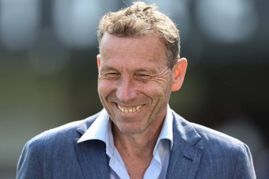 Yayıncı Michael Atherton, 3. Rothesay Test Maçı 'na katılıyor. 5. İngiltere - Hindistan - Lords, Londra, İngiltere, 14 Temmuz 2025