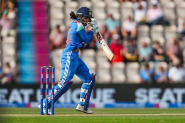 Hindistan 'dan Pratika Rawal, 1. Metro Bank Bir Gün Uluslararası Maçı sırasında İngiltere Bayanlar Hindistan' a Karşı Utilita Bowl, Southampton, Birleşik Krallık 'ta 16 Temmuz 2025