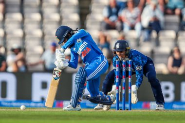 Hindistan 'dan Jemimah, 1. Metro Bank Bir Gün Uluslararası Maçı sırasında İngiltere Bayanlar Hindistan' a Karşı Utilita Bowl, Southampton, Birleşik Krallık 'ta 16 Temmuz 2025