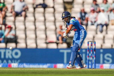 Hindistan 'dan Pratika Rawal, 1. Metro Bank Bir Gün Uluslararası Maçı sırasında İngiltere Bayanlar Hindistan' a Karşı Utilita Bowl, Southampton, Birleşik Krallık 'ta 16 Temmuz 2025