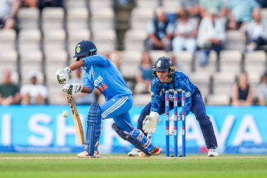 Hindistan 'dan Amanjot Kaur, 1. Metro Bank Bir Gün Uluslararası Maçı sırasında İngiltere Bayanlar Hindistan' a Karşı Utilita Bowl, Southampton, Birleşik Krallık 'ta 16 Temmuz 2025