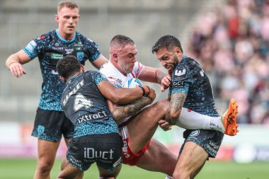 St. Helens 'ten Curtis Sironen, 17 Temmuz 2025' te St Helens - Leigh Leopards maçında oynanan Betfred Süper Lig karşılaşmasında elendi.