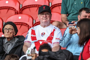 St Helens taraftarları 19. Betfred Süper Ligi karşılaşmasında St Helens - Leigh Leopards maçını 17 Temmuz 2025 'te St Helens Stadyumu' nda izlediler.