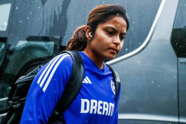 Hindistan 'dan Sayali Satghare, Lord' a 2. Metro Bankası 'ndan önce ulaşır. 1 Gün Uluslararası İngiltere Kadınlar, Hindistan Kadınlarına karşı Lordlar, Londra, İngiltere, 19 Temmuz 2025