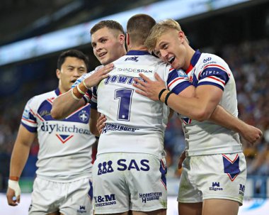 Wakefield Trinity 'den Max Jowitt, Wakefield Trinity' den Cameron Scott ve Wakefield Trinity 'den Jayden Myers ile oynadığı 19. Betfred Süper Ligi karşılaşmasında Huddersfield Giants, Wakefield Trinity' ye karşı Accu Stadyumu, Huddersfield