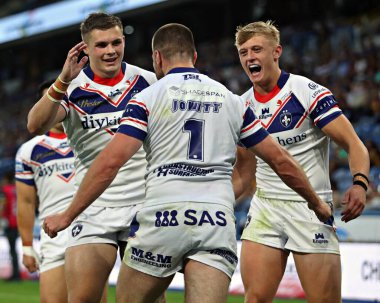 Wakefield Trinity 'den Max Jowitt, Wakefield Trinity' den Cameron Scott, Wakefield Trinity 'den Jayden Myers ile 19. Betfred Süper Lig karşılaşmasında Huddersfield Giants, Wakefield Trinity' ye karşı Accu Stadyumu, Huddersfield 