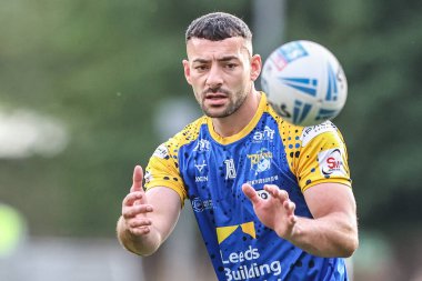 Leeds Rhinos takımının Ryan Hall 'u Betfred Süper Ligi' nin 19 'uncu raundunda Leeds Gergedan' a karşı Headingley Stadyumu, Leeds, İngiltere, 18 Temmuz 2025