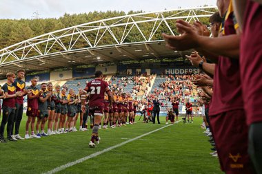 Huddersfield Giants takımından Leroy Cudjoe, 18 Temmuz 2025 'te İngiltere' nin başkenti Huddersfield 'da oynanan 19.