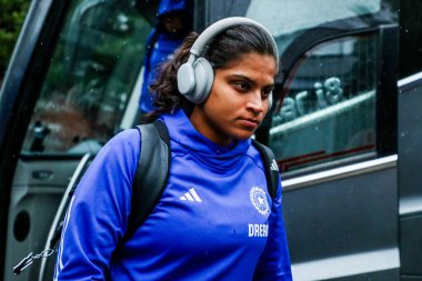 Hindistan 'dan Tejal Hasabnis, 2. Metro Bankası Bir Gün Uluslararası İngiltere' den önce Lordlar, Londra, İngiltere 'de Hindistan Kadınlarına Karşı Kadınlar' a 19 Temmuz 2025 'te ulaştı.