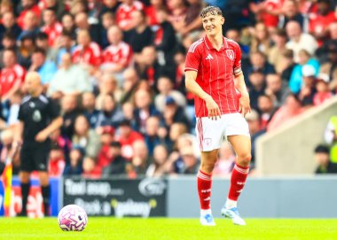 Nottingham Ormanı 'ndan Ryan Yates sezon öncesi dostluk maçı sırasında Nottingham Forest, Monako' ya karşı SMH Group Stadiumact Stadyumu, Chesterfield, İngiltere, 19 Temmuz 2025