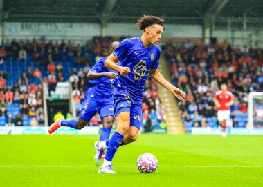 Monaco 'dan Maghnes Akliouche, 19 Temmuz 2025' te İngiltere 'nin Chesterfield Stadyumu' nda oynanan sezon öncesi Nottingham Ormanı - Monako maçı sırasında görev başında.