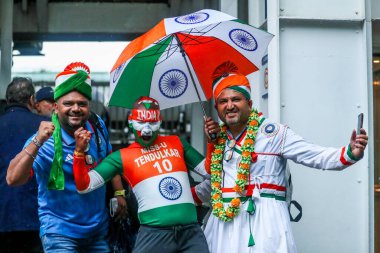 Taraftarlar Lords 'a 2. Metro Bank Bir Gün Uluslararası İngiltere Kadınlar Hindistan Kadınlarına Karşı Lords, Londra, Birleşik Krallık, 19 Temmuz 2025' ten önce geldiler.