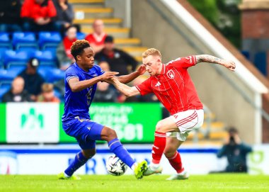 Nottingham Ormanı 'ndan Lewis O' Brien 19 Temmuz 2025 'te İngiltere' nin Chesterfield şehrinde oynanan SMH Group Stadiumact Stadyumu 'nda oynanan sezon öncesi dostluk maçı sırasında Nottingham Forest, Monako' ya karşı.