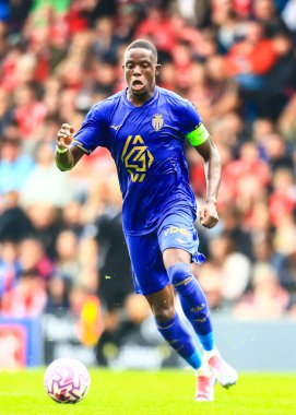 Monako 'dan Denis Zakaria, 19 Temmuz 202' de İngiltere 'nin Chesterfield kentindeki SMH Group Stadiumact Stadyumu' nda oynanan sezon öncesi dostluk maçı Nottingham Ormanı 'na karşı Monako maçında görev başında.