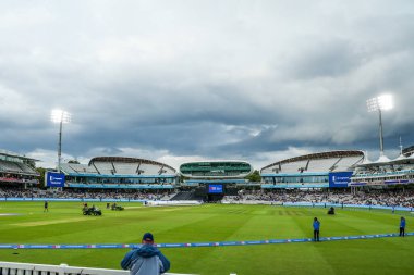 Kapaklar 2. Metro Bankası Bir Gün Uluslararası İngiltere Kadınlar Hindistan 'a karşı Lords, Londra, İngiltere, 19 Temmuz 2025