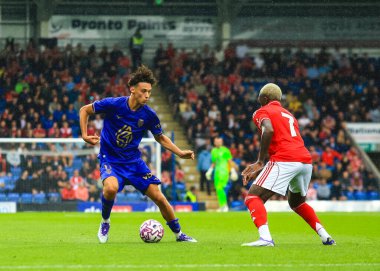 Monaco 'dan Maghnes Akliouche, Nottingham Ormanı' ndan Callum Hudson-Odoi 'yi 19 Temmuz 202' de SMH Group Stadiumact Stadyumu 'nda oynanan sezon öncesi Nottingham Ormanı - Monaco maçında yenmeyi umuyor.