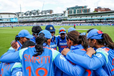 Hindistan, 2. Metro Bankası Bir Gün Uluslararası İngiltere Kadınlar Hindistan Kadınlarına Karşı Lords, Londra, Birleşik Krallık, 19 Temmuz 2025 'te bir araya geldi.