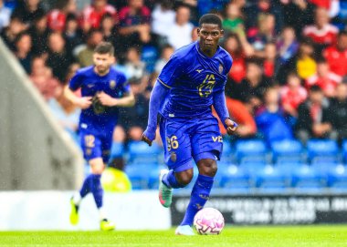 Monako 'dan Breel Embolo, 19 Temmuz 2025' te İngiltere 'nin Chesterfield şehrinde oynanan SMH Group Stadiumact Stadyumu' nda oynanan sezon öncesi Nottingham Forest - Monaco maçında topu aldı.