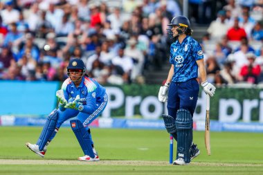 Hindistan 'dan Richa Ghosh, 2. Metro Bank Bir Gün Uluslararası İngiltere Kadınlar Hindistan' a karşı Lords, Londra, İngiltere 'de 19 Temmuz 2025' te bir av yakaladı.