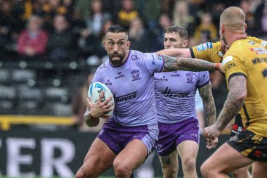 Warrington Wolves takımından Paul Vaughan, 20 Temmuz 2025 'te İngiltere' nin Castleford kentinde oynanan 19. Betfred Süper Ligi karşılaşmasında Castleford Tigers 'a karşı Warrington Wolves maçında oyunda.