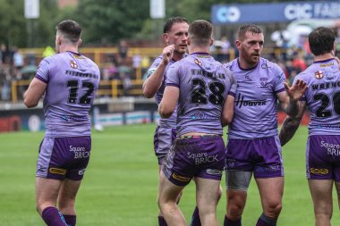 Warrington Wolves takımından Jake Thewlis, 20 Temmuz 2025 'te İngiltere' nin Castleford kentinde oynanan 19. Betfred Süper Ligi karşılaşmasında Castleford Tigers - Warrington Wolves maçında şansını denedi.