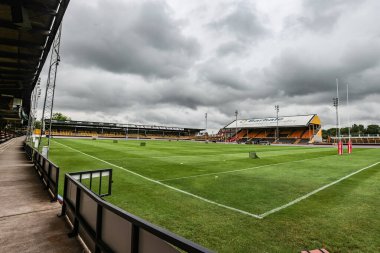 The Mend-A-Hose Jungle, Castleford, İngiltere 'de 20 Temmuz 2025' te oynanan 19. Betfred Süper Ligi karşılaşması öncesinde Castleford Tigers - Warrington Wolves maçının genel görünümü