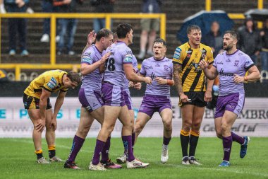 Warrington Wolves 'tan Sam Stone, 20 Temmuz 2025' te İngiltere 'nin Castleford kentinde oynanan 19. Betfred Süper Ligi karşılaşmasında Castleford Tigers ile Warrington Wolves karşılaşmasını kutluyor.