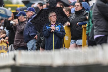 Warrington taraftarları 19. Betfred Süper Ligi karşılaşmasında Castleford Tigers, Warrington Wolves 'a karşı The Mend-A-Hose Jungle, Castleford, İngiltere, 20 Temmuz 2025