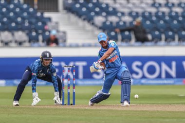 Hindistan 'dan Harmanpreet Kaur, 22 Temmuz 2025' te İngiltere 'nin Bankalar Riverside Stadyumu' nda 3.