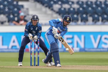 Hindistan 'dan Smriti Mandhana, 22 Temmuz 2025' te İngiltere 3. Metro Bankası 'nda Hindistan Kadınlarına Karşı Banks Riverside Stadyumu, Chester-le-street, Birleşik Krallık' ta oynuyor.