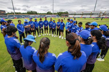 Hindistan, 22 Temmuz 2025 tarihinde İngiltere 'de oynanan 3. Metro Bankası Uluslararası İngiltere Kadınlar, Banks Riverside Stadyumu' nda Hindistan Kadınlarına Karşı.