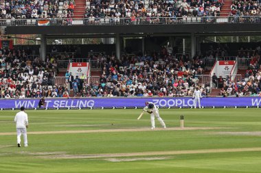 Hindistan 'dan Sai Sudharsan, 22 Temmuz 2025' te İngiltere 'nin Hindistan' a karşı Old Trafford Cricket Ground, Manchester, İngiltere 'de oynanan 4. Rothesay Test Maçı' nda iki koşu yaptı.