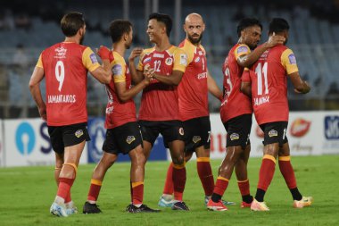 Doğu Bengal FC Mahesh, 23 Temmuz 2025 'te Hindistan' ın Kolkata kentinde oynanan Vivekananda Yuba Bharati Krirangan 'da Doğu Bengal FC ile Güney United FC arasında oynanan 134. Durand Kupası açılış maçında takımının beşinci golünü attı.