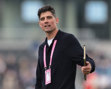 Sir Alastair Cook, 24 Temmuz 2025 'te Old Trafford Cricket Ground, Manchester' da oynanan 4. Rothesay Test Maçı 2.