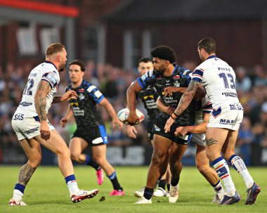 Leeds Rhinos takımından Kallum Watkins, 24 Temmuz 2025 'te İngiltere' nin Wakefield şehrindeki DIY Kitchens Stadyumu 'nda oynanan 20.