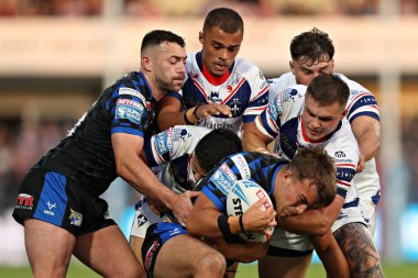 Leeds Rhinos 'tan Presley Cassell, Wakefield Trinity' den Corey Hall, Wakefield Trinity 'den Cameron Scott ve Wakefield Trinity' den Matty Storton ile Betfred Süper Ligi karşılaşmasında Leeds Rhinos 'a karşı 20.  
