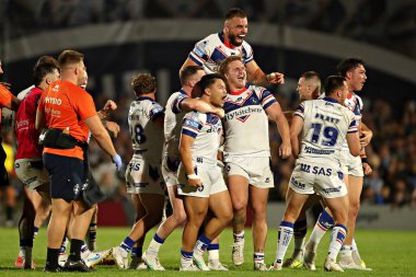 Wakefield Trinity 'den Mason Lino, 24 Temmuz 2025' te Wakefield, İngiltere 'deki DIY Kitchens Stadyumu' nda oynanan Betfred Süper Lig 20. maçında Wakefield adına attığı golü kutluyor.