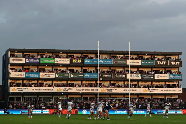 DIY Kitchens Stadyumu 'nun Betfred Süper Ligi' nin 20. raundundan önceki genel görüntüsü. Wakefield Trinity, Leeds Rhinos 'a karşı, DIY Kitchens Stadyumu, Wakefield, Birleşik Krallık, 24 Temmuz 2025