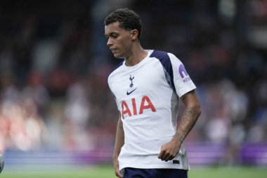 Tottenham Hotspur 'dan Brennan Johnson 26 Temmuz 2025' te İngiltere 'nin başkenti Kenilworth Road' da oynanan Luton Town-Tottenham Hotspur maçında