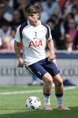 Tottenham Hotspur 'dan Mikey Moore, 26 Temmuz 2025' te Luton Town - Tottenham Hotspur maçında Kenilworth Road, Luton, İngiltere 'de karşılaştı.