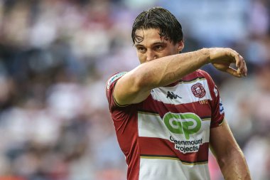 Wigan Warriors takımından Liam Byrne 25 Temmuz 2025 'te Wigan Warriors ile Catalans Dragons maçında Wigan Stadyumu' nda karşılaştı.