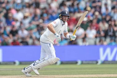 İngiltere 'den Joe Root, 4. Rothesay Deneme Maçı' nda 3. Gün İngiltere Hindistan 'a karşı Old Trafford Cricket Ground, Manchester, Birleşik Krallık, 25 Temmuz 2025