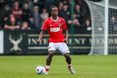 26 Temmuz 2025 'te Cambridge United, Cambridge' deki Abbey Stadyumu 'nda Charlton Athletic' e karşı oynanan sezon öncesi hazırlık maçında Charlton Athletic 'in deneme koşusu yapıldı.