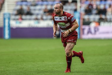 Wigan Warriors takımından Liam Marshall, 25 Temmuz 2025 'te İngiltere' nin Wigan kentinde oynanan Wigan Warriors - Catalans Dragons maçında Wigan Warriors maçını izledi.