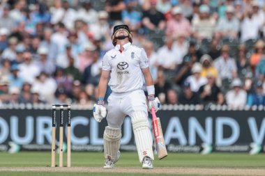 İngiltere 'den üzgün bir Ollie Pope, 4. Rothesay Test Maçı' nda Rahul 'un Hindistan' a karşı 3. Gün Manchester, Birleşik Krallık 'ta Old Trafford Cricket Ground' da yakaladığı maçın ardından tepki gösterdi.