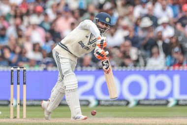 Hintli Ravindra Jadeja, 27 Temmuz 2025 'te Old Trafford Cricket Ground, Manchester, Birleşik Krallık' ta oynanan 4. Rothesay Test Maçı 5.