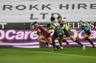 Wigan Warriors takımından Jack Farrimond, 25 Temmuz 2025 'te İngiltere' nin Wigan şehrindeki Brick Community Stadyumu 'nda Wigan Warriors ile Catalans Dragons arasındaki 20.