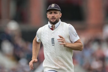 İngiltere 'den Chris Woakes, 27 Temmuz 2025' te Old Trafford Cricket Ground, Manchester, Birleşik Krallık 'ta oynanan 4. Rothesay Test Maçı 5.