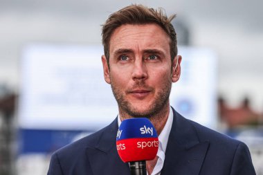 Stuart Broad CBE, Rothesay 5. Rothesay Test Günü 'nde 31 Temmuz 20255' te Londra 'daki The Kia Oval, İngiltere - Hindistan maçında Sky Sports' ta konuşma yaptı.